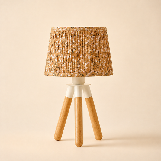 Lampe de chevet trépied en bois — abat-jour en lin