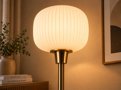 Lampadaire globe en verre albâtre — 164 cm