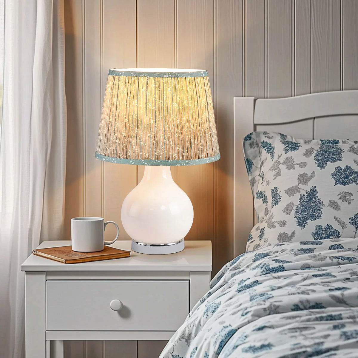 Lampe de chevet en verre — abat-jour tissu floral