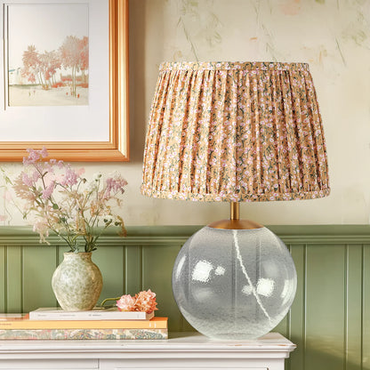 Lampe de chevet en verre martelé — abat-jour floral