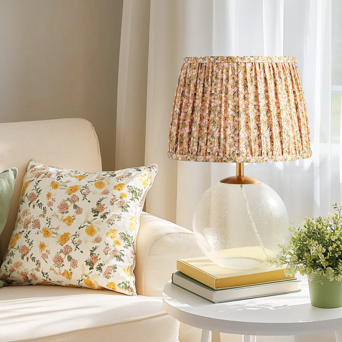 Lampe de chevet en verre martelé — abat-jour floral